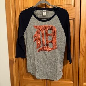 PINK Victoria's Secret Women’s Gray and Navy Sequin Logo Shirt